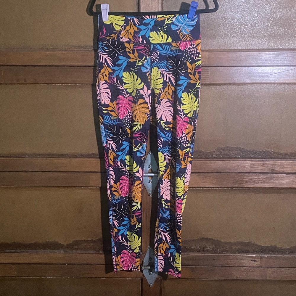 POP Fit Multicolor Leaf Print Leggings